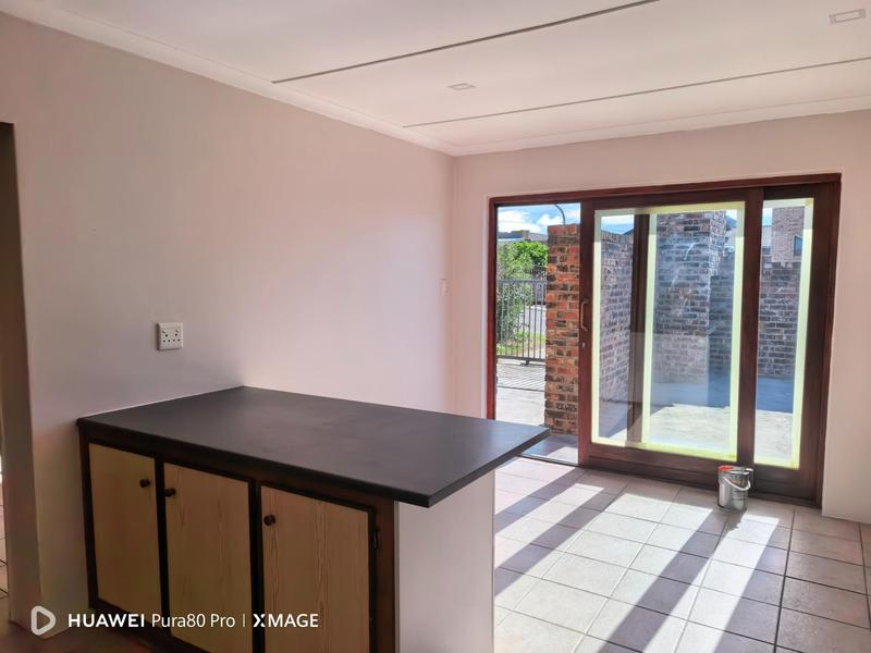 To Let 2 Bedroom Property for Rent in Heiderand Western Cape